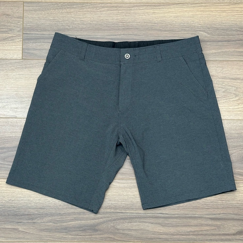 Kuhl Shift Amphibia Shorts in Gray Size 40